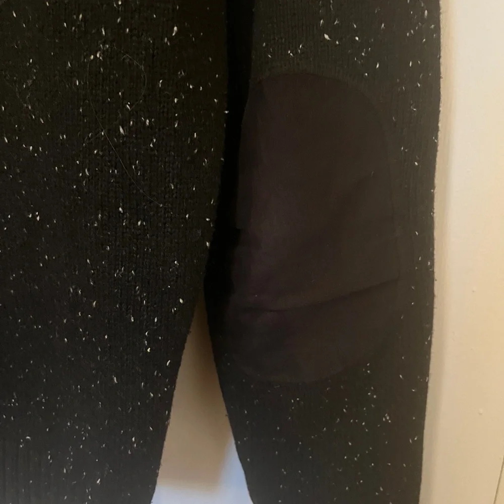 🚫SOLD🚫Black with white speckles crew neck sweater - Picture 5 of 5